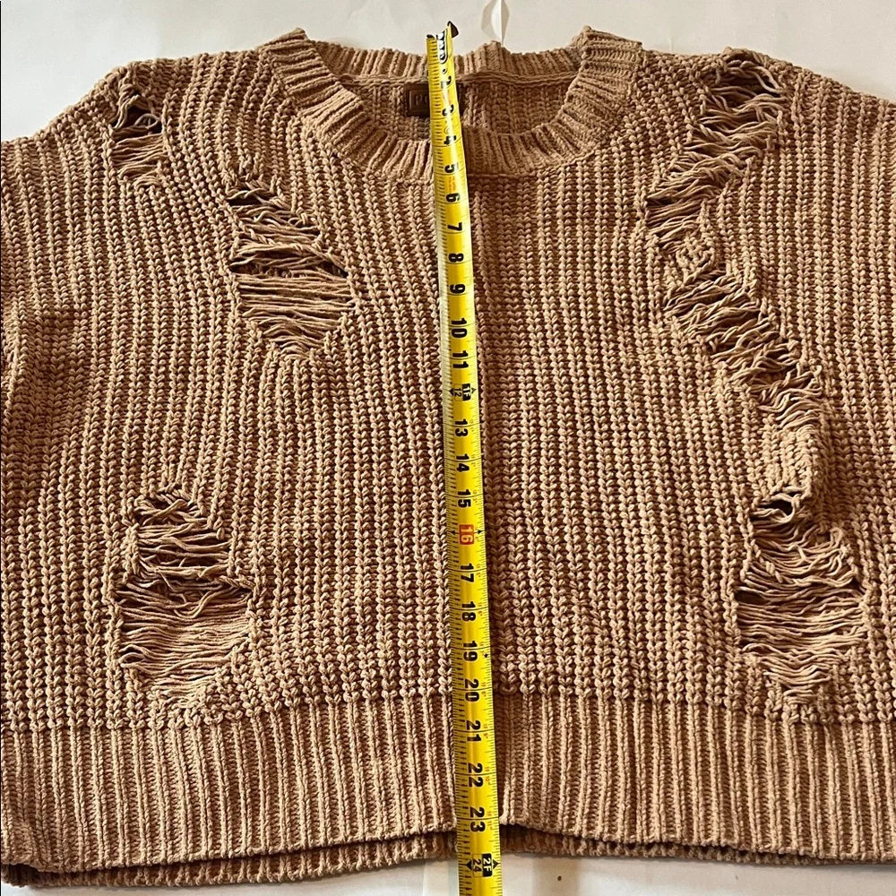 POL Tan Distressed Crew Neck Sweater woman’s oversized small beige chunky top - Picture 3 of 10